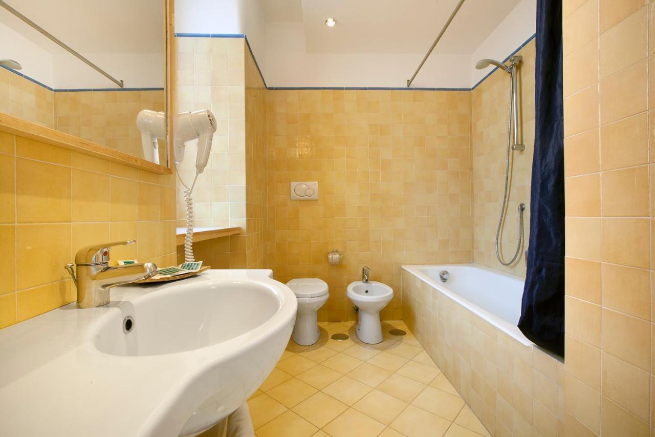 Sorrento Apartments One Екстер'єр фото