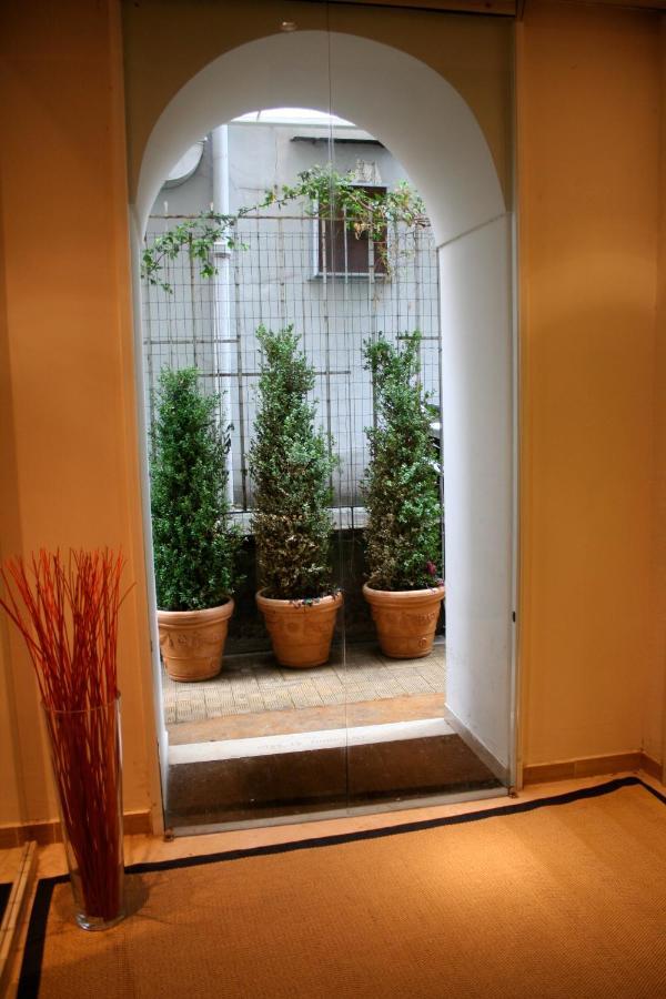 Sorrento Apartments One Екстер'єр фото